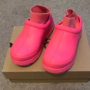Pink Tasman UGG